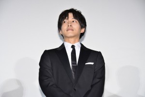 『新聞記者』完成披露上映会に登場した松坂桃李