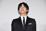 『新聞記者』完成披露上映会に登場した松坂桃李