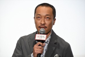 映画『凪待ち』完成披露試写会に登場した音尾琢真