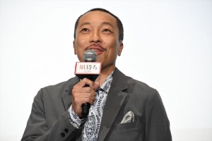 映画『凪待ち』完成披露試写会に登場した音尾琢真