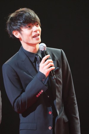 映画『Diner ダイナー』ジャパンプレミアに登場した窪田正孝