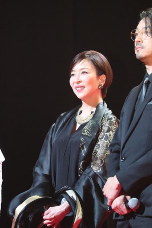 映画『Diner ダイナー』ジャパンプレミアに登場した真矢ミキ