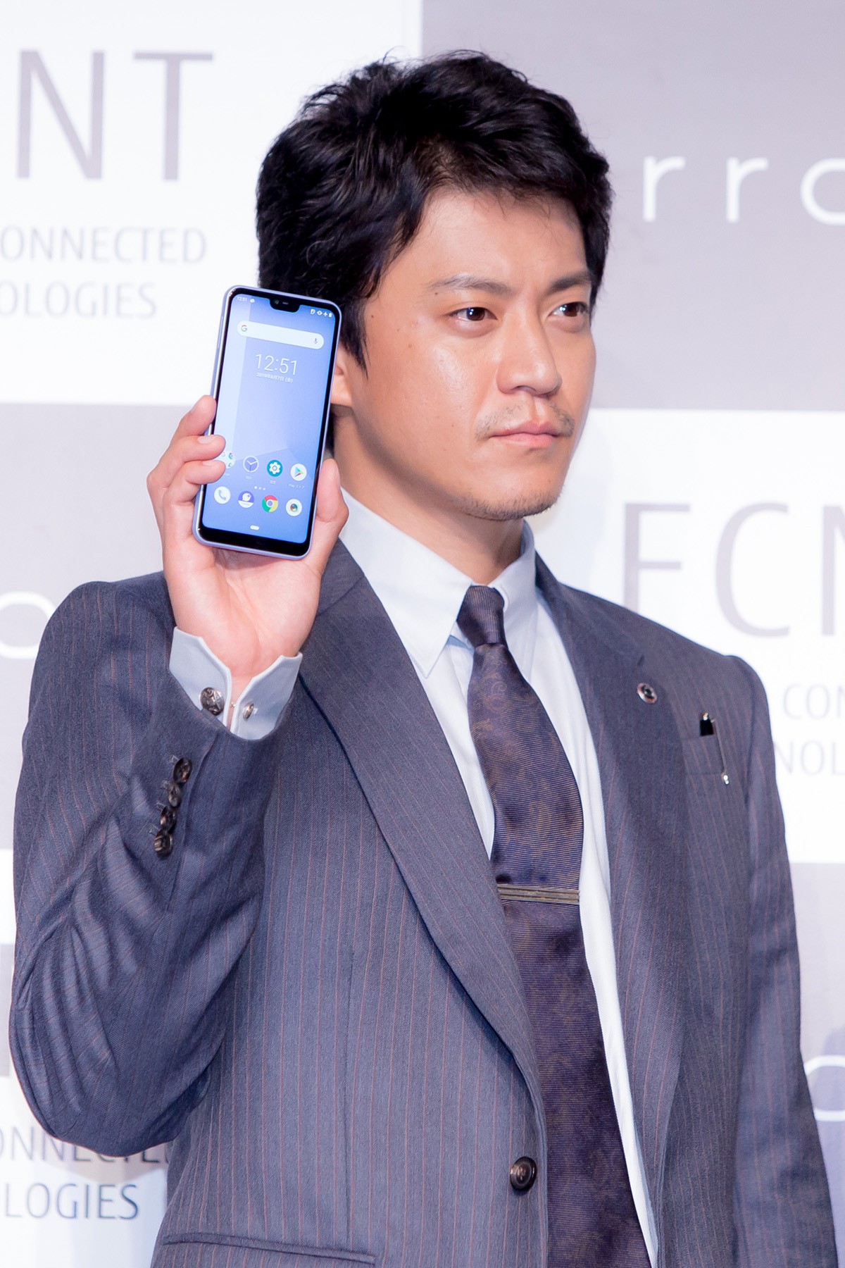 小栗旬、高所恐怖症を告白　CM共演の山田孝之は「知らなかった」