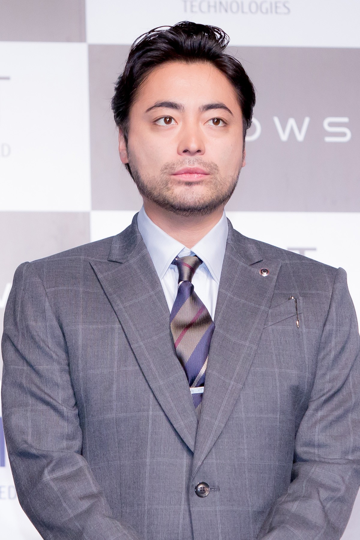 小栗旬、高所恐怖症を告白　CM共演の山田孝之は「知らなかった」