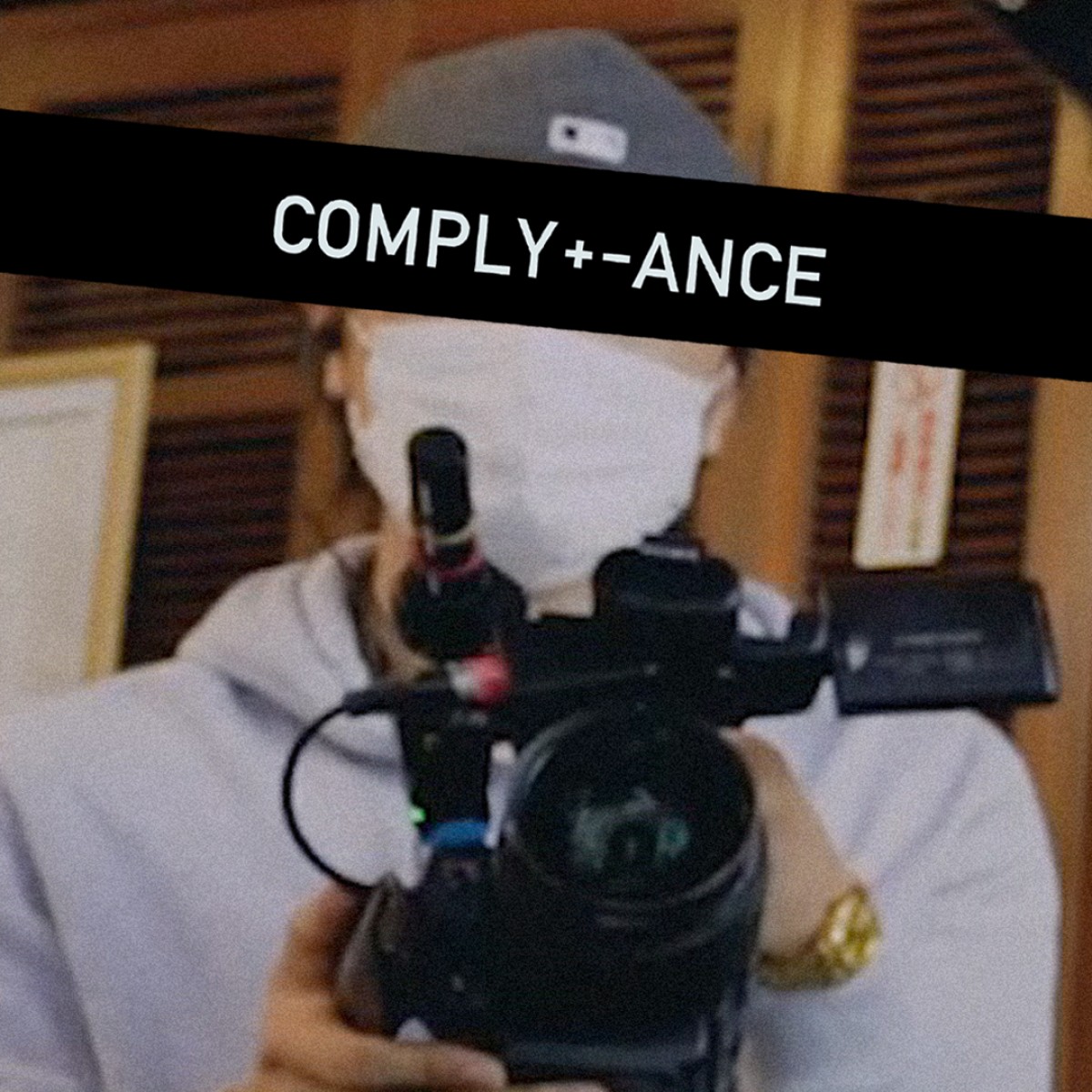 齊藤工監督・出演映画『COMPLY＋－ANCE』制作決定　主演は“カメ止め”秋山ゆずき