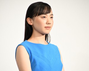 芦田愛菜、映画『海獣の子供』初日舞台挨拶に登場