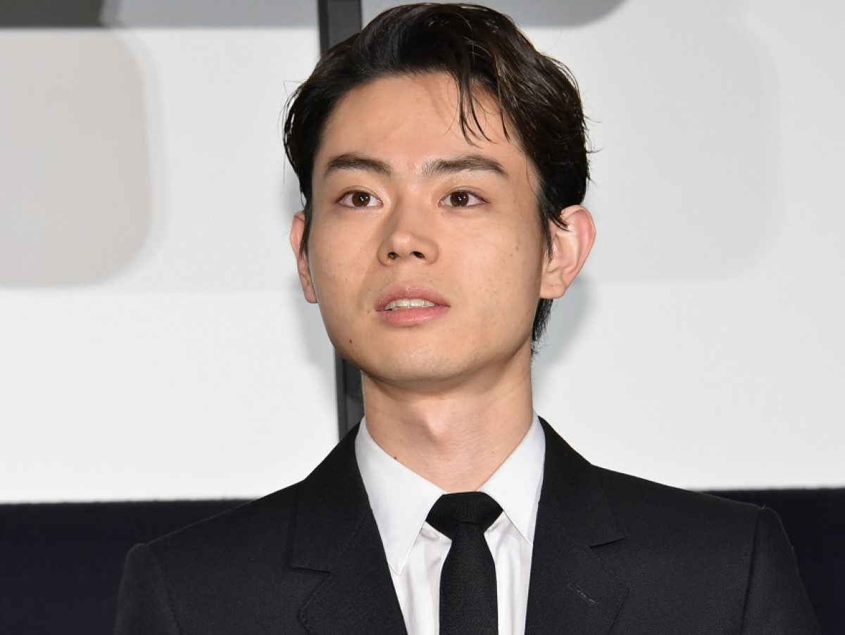 松坂桃李1位、田中圭が2位「結婚したい男性俳優」トップ10！