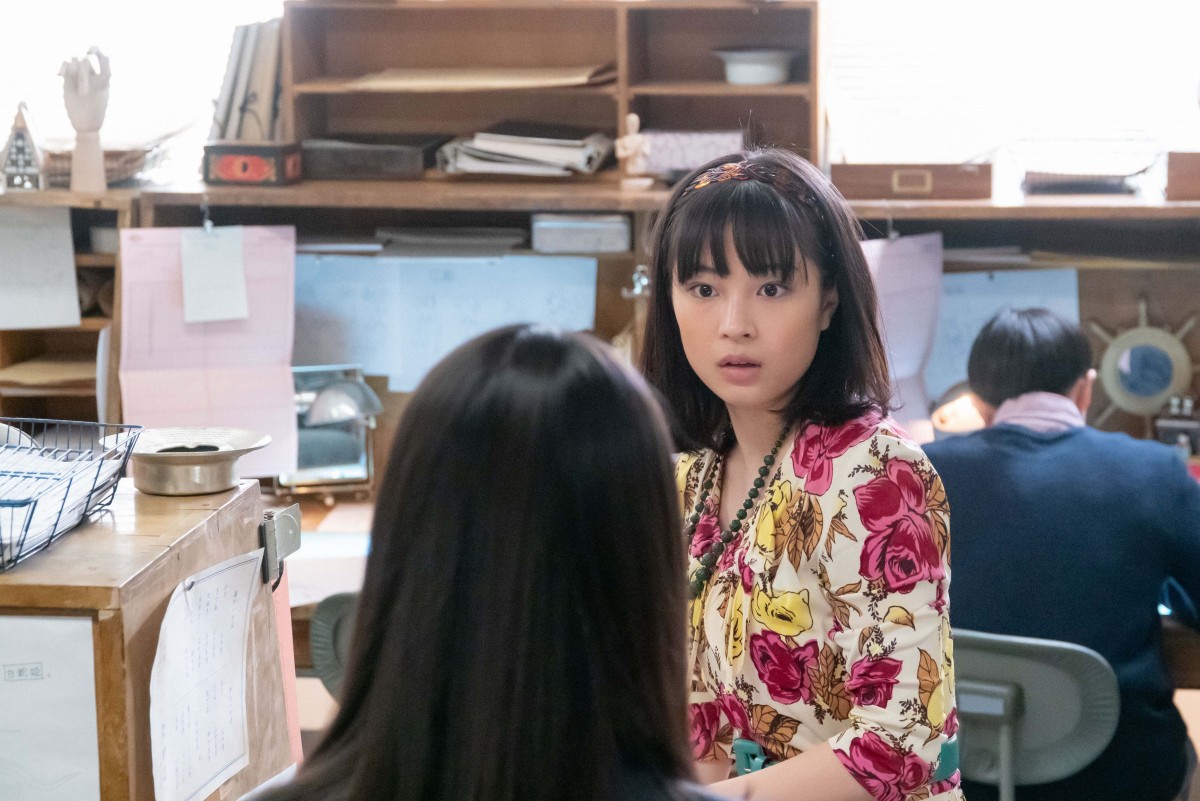 『なつぞら』広瀬すずの“派手”ファッション　今週の通勤コーデをチェック