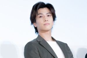 映画『町田くんの世界』公開記念舞台挨拶に登壇した岩田剛典