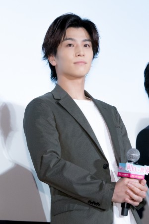 映画『町田くんの世界』公開記念舞台挨拶に登壇した岩田剛典