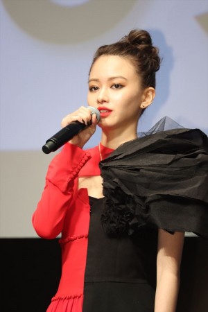 映画『東京喰種 トーキョーグール【S】』TOKYOプレミア舞台挨拶に登壇した山本舞香
