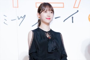 映画『ホットギミック ガールミーツボーイ』完成披露イベントに登場した堀未央奈