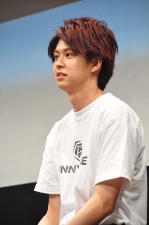 映画『午前0時、キスしに来てよ』Funny boneキャストお披露目イベントに登場した鈴木勝大