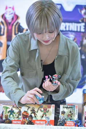 最上もが、東京おもちゃショー2019『フォートナイト フィギュア発売決定記念ステージ』に登場