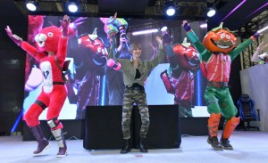 最上もが、東京おもちゃショー2019『フォートナイト フィギュア発売決定記念ステージ』に登場