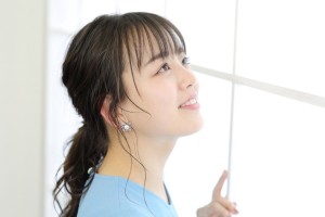 映画『明治東亰恋伽』に主演する伊原六花