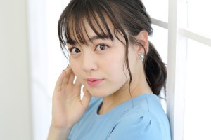 映画『明治東亰恋伽』に主演する伊原六花