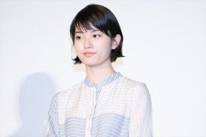 映画『潤一』公開記念舞台挨拶に登場した蒔田彩珠