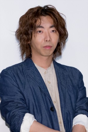 『旅のおわり世界のはじまり』公開記念舞台挨拶に出席した柄本時生