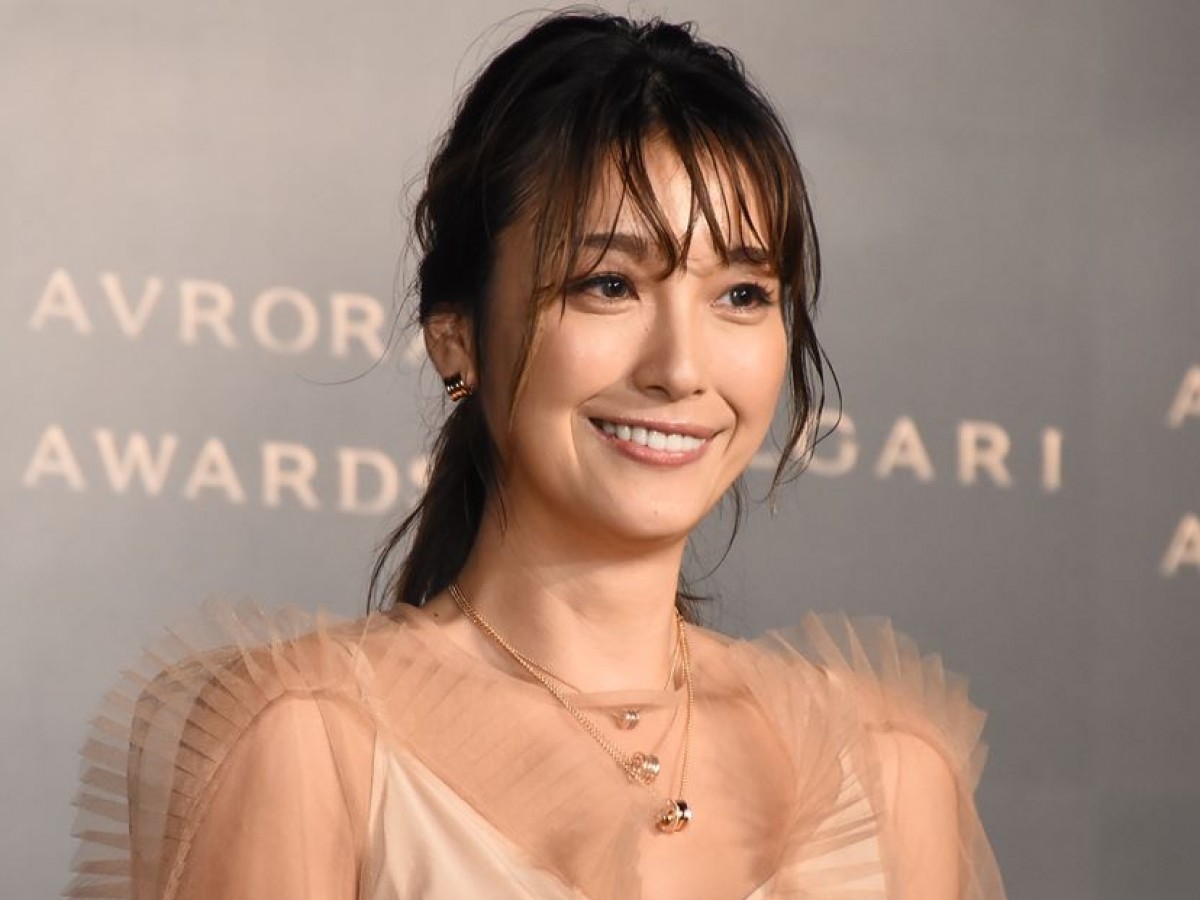 木下優樹菜、父親との幼少期ショット公開 「パパ似」「素敵な親子」と反響