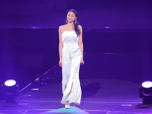 アンジュルム・和田彩花の卒業コンサートの模様