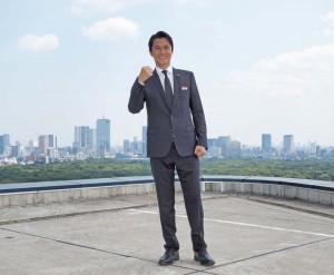 福山雅治、ドラマ『集団左遷!!』オールアップ取材に登場