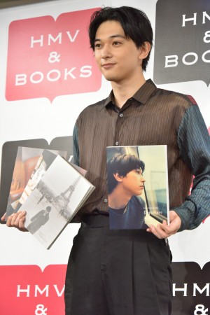 「吉沢亮 写真展 2019」囲み取材に登場した吉沢亮