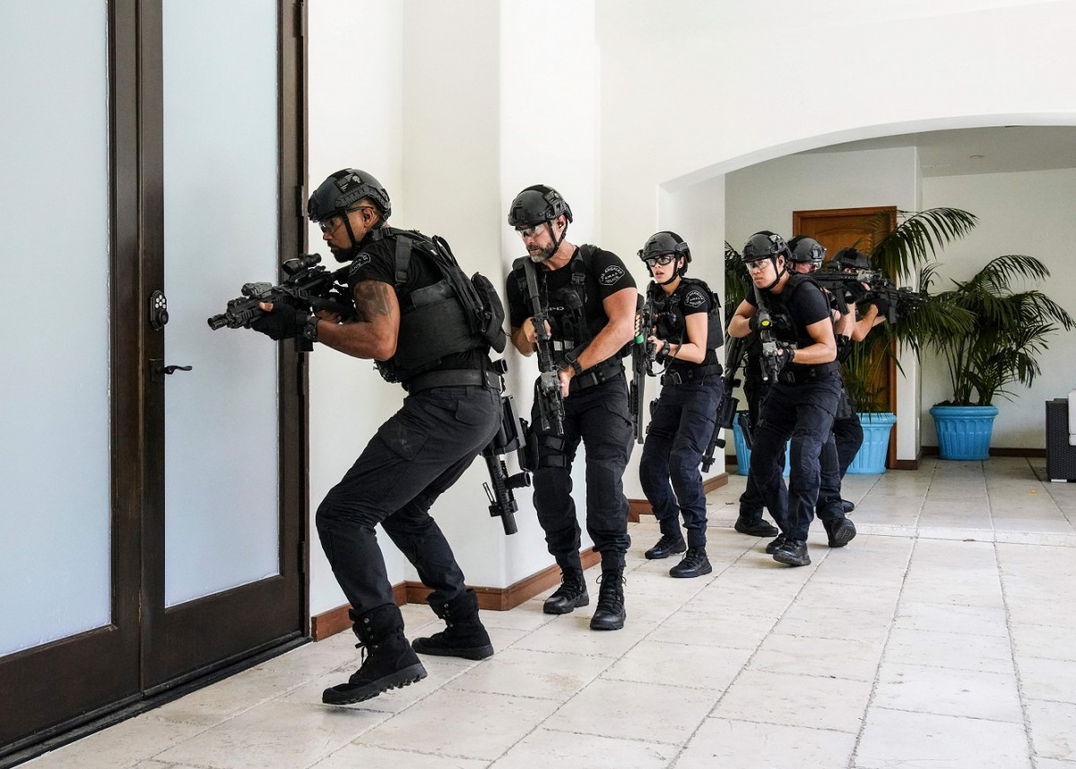 アレックス・ラッセル、『S.W.A.T.』の監督にも意欲「シェマーのように…」