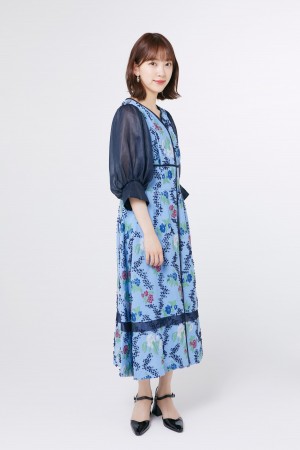 映画『ホットギミック ガールミーツボーイ』に主演する堀未央奈