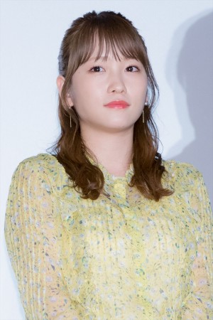 『きみと、波にのれたら』初日舞台挨拶に登場した川栄李奈