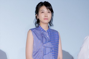 『きみと、波にのれたら』初日舞台挨拶に登場した松本穂香