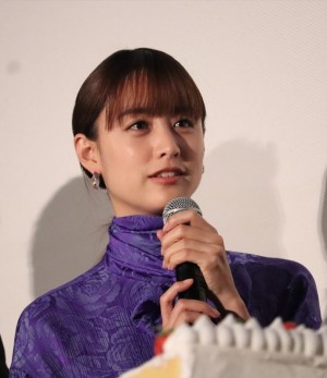 山本美月、映画『ザ・ファブル』公開記念舞台挨拶に出席