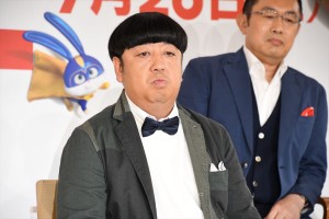 映画『ペット2』吹替版完成会見に登場した日村勇紀（バナナマン）