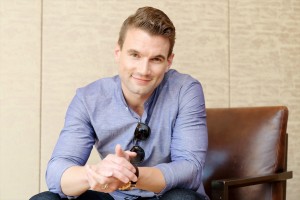 来日したアレックス・ラッセル（ジム・ストリート役）にインタビュー