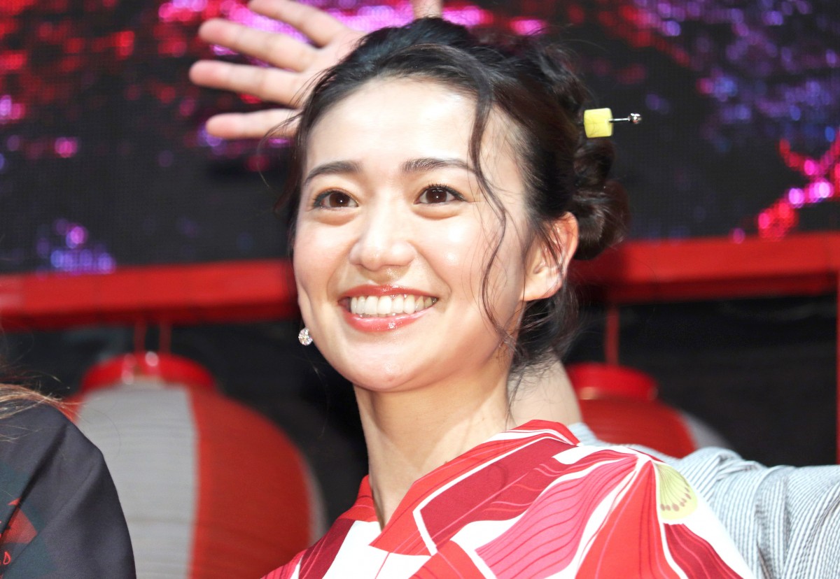 大島優子、憧れの『ストレンジャー・シングス』キャストと対面に喜び爆発