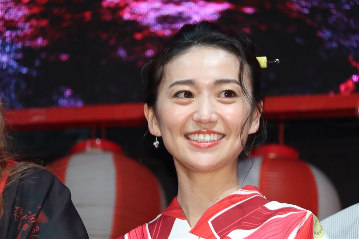 大島優子、憧れの『ストレンジャー・シングス』キャストと対面に喜び爆発