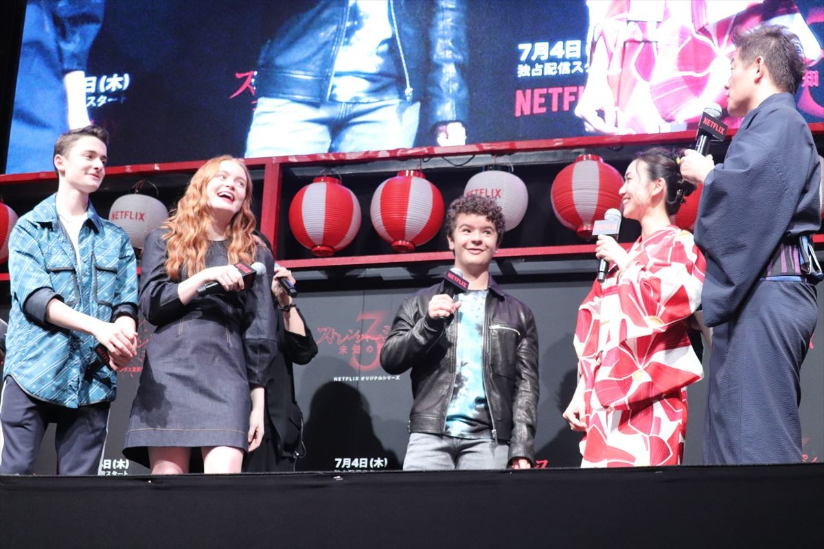 大島優子、憧れの『ストレンジャー・シングス』キャストと対面に喜び爆発