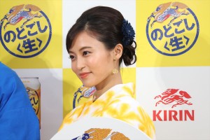 小島瑠璃子、『キリン のどごし＜生＞』夏の開幕式に登場