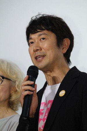 映画『こはく』完成披露上映会・舞台挨拶に登場した大橋彰（アキラ100％）