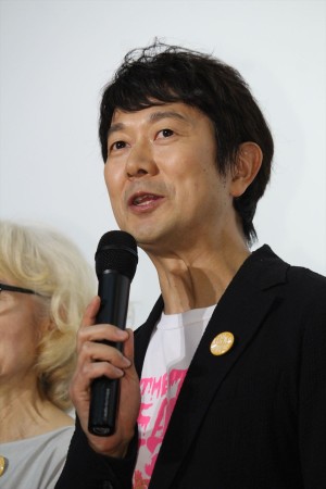 映画『こはく』完成披露上映会・舞台挨拶に登場した大橋彰（アキラ100％）