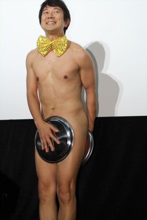 映画『こはく』完成披露上映会・舞台挨拶に登場した大橋彰（アキラ100％）