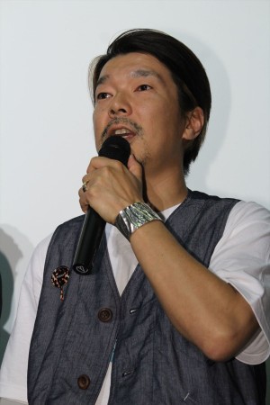 映画『こはく』完成披露上映会・舞台挨拶に登場した横尾初喜監督