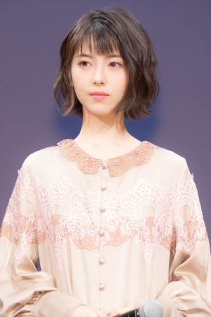 映画『アルキメデスの大戦』完成披露試写会に登壇した浜辺美波