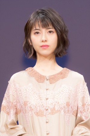 映画『アルキメデスの大戦』完成披露試写会に登壇した浜辺美波