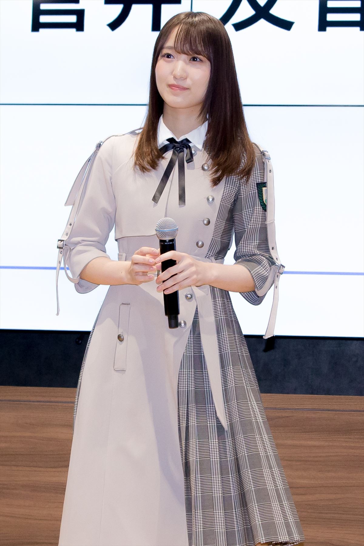 欅坂46・菅井友香、「菅井先生」との声にはにかみ　特別講師として登場