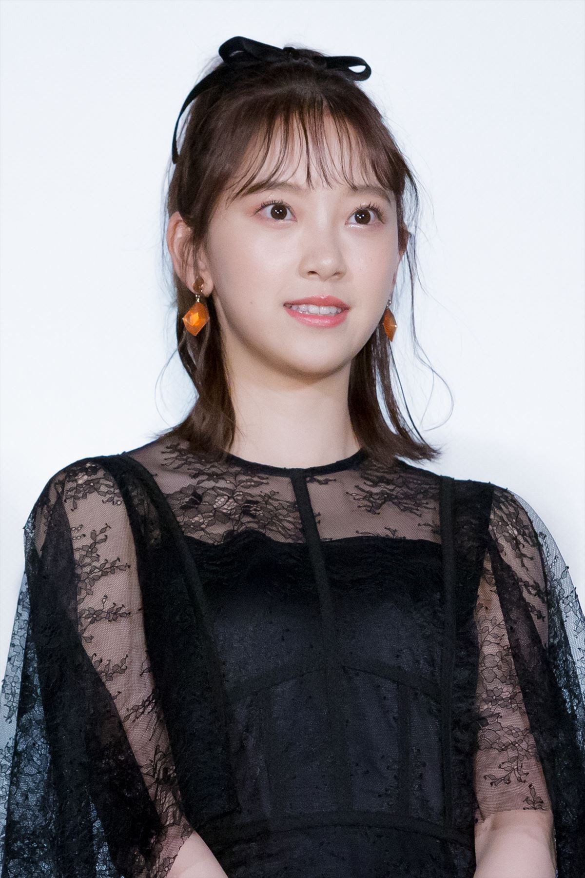 乃木坂46・堀未央奈、初主演映画の初日に“涙”