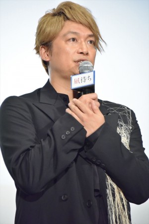 映画『凪待ち』初日舞台挨拶に登場した香取慎吾