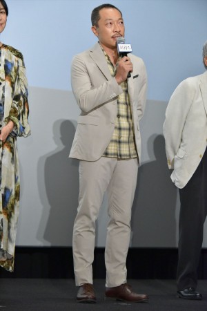 映画『凪待ち』初日舞台挨拶に登場した音尾琢真