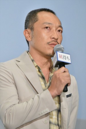 映画『凪待ち』初日舞台挨拶に登場した音尾琢真