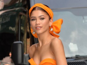 オレンジカラーが似合うゼンデイヤ